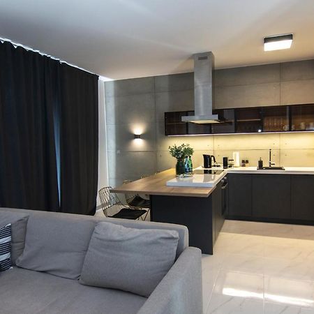 El Apartments - Antares Poznan Bagian luar foto
