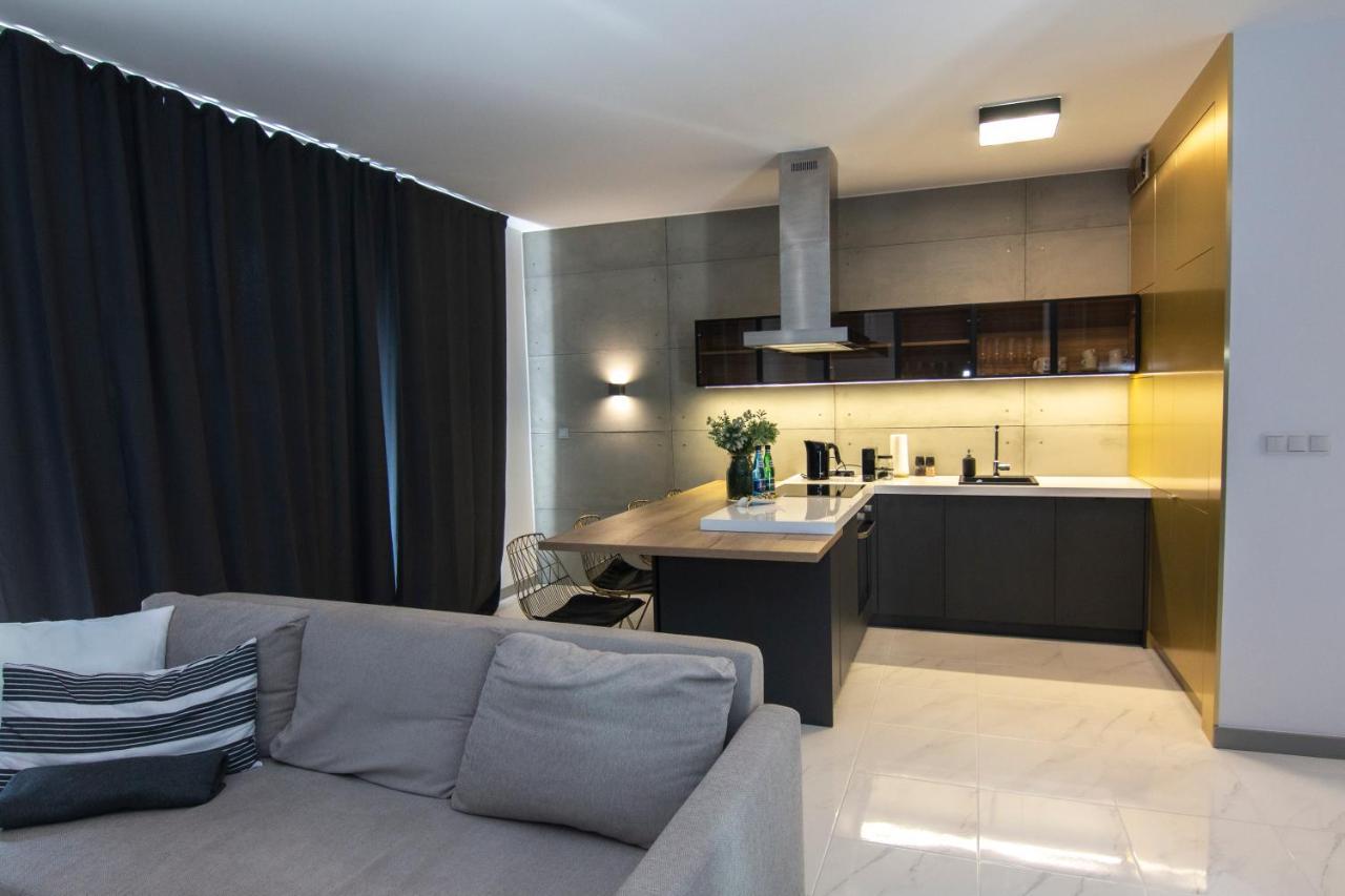 El Apartments - Antares Poznan Bagian luar foto