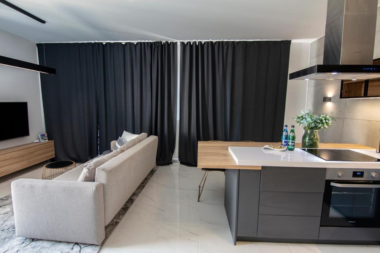 El Apartments - Antares Poznan Bagian luar foto